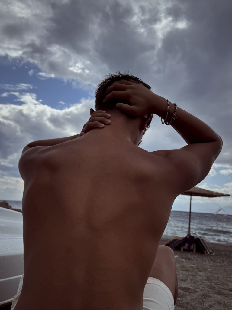 Più caldo significa più pelle grassa? Cosa succede davvero al viso in estate